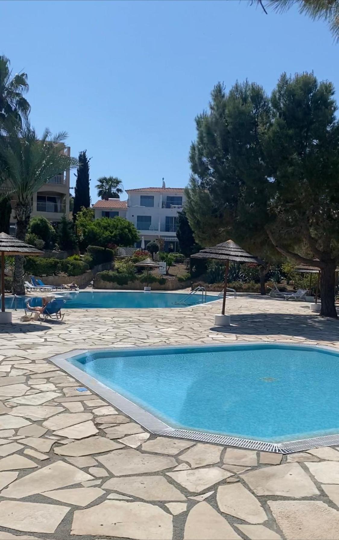 Newly Renovated- Regina Gardens 1, Venus Beach 500 M, Sea&Sunsets View, License Ooo7141 Paphos Esterno foto