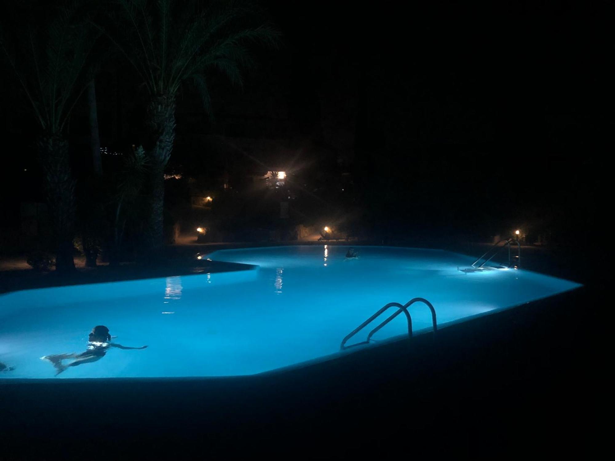 Newly Renovated- Regina Gardens 1, Venus Beach 500 M, Sea&Sunsets View, License Ooo7141 Paphos Esterno foto